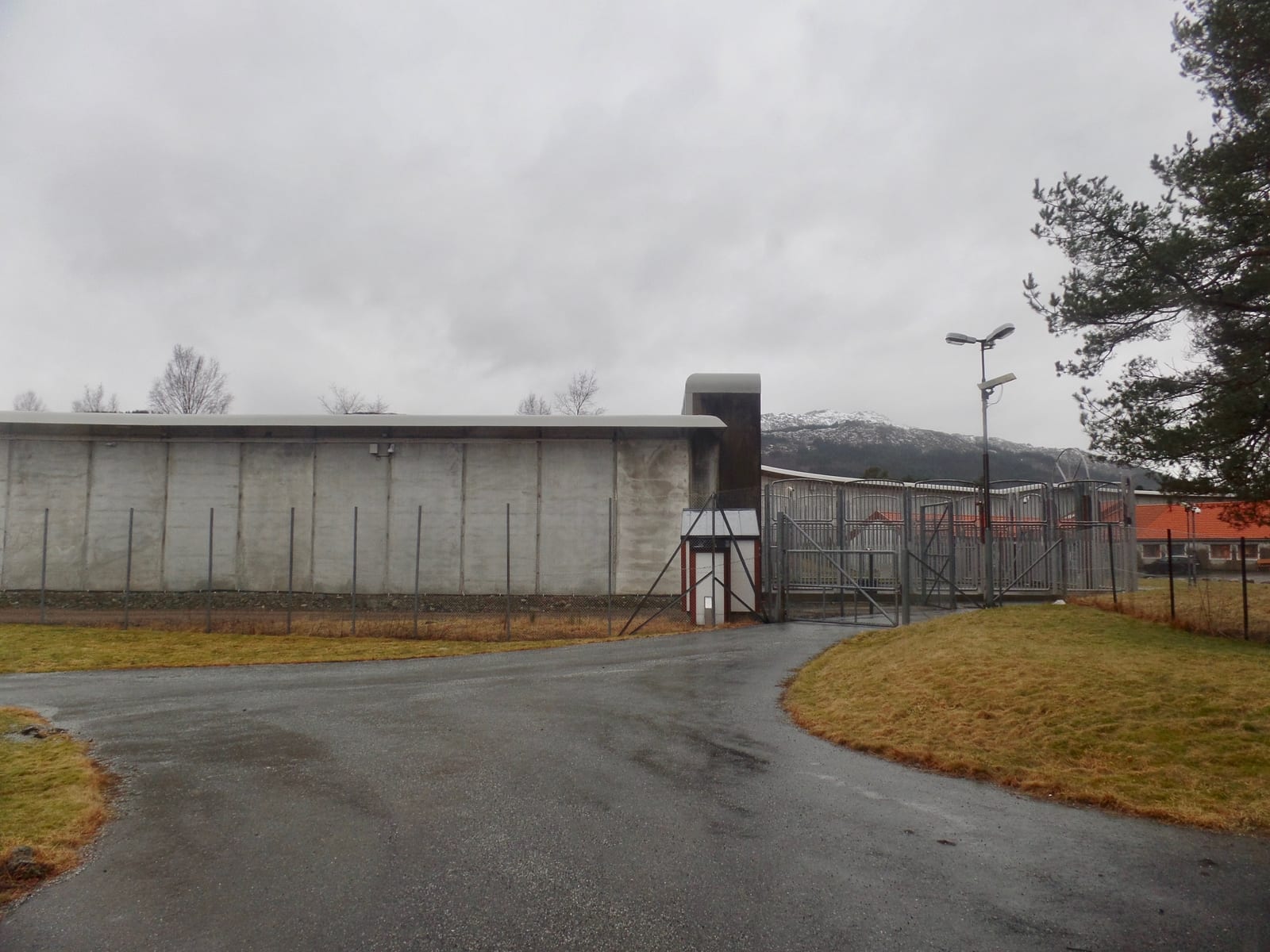 Six Norwegian Prisons Control